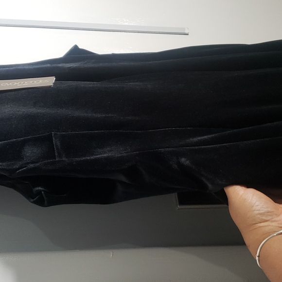 Dress - Picture 2 of 5